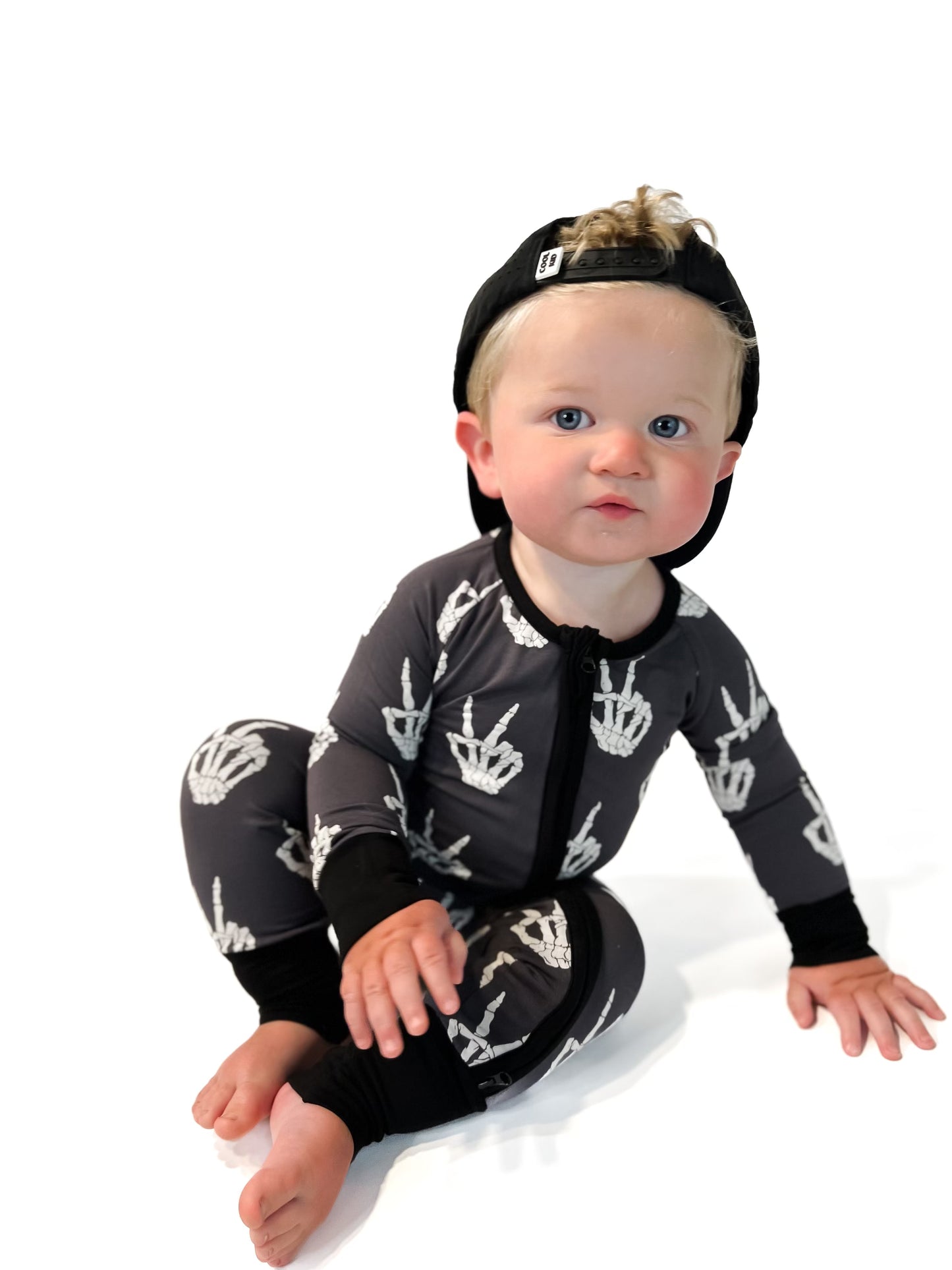 Skelly Hands Zippy