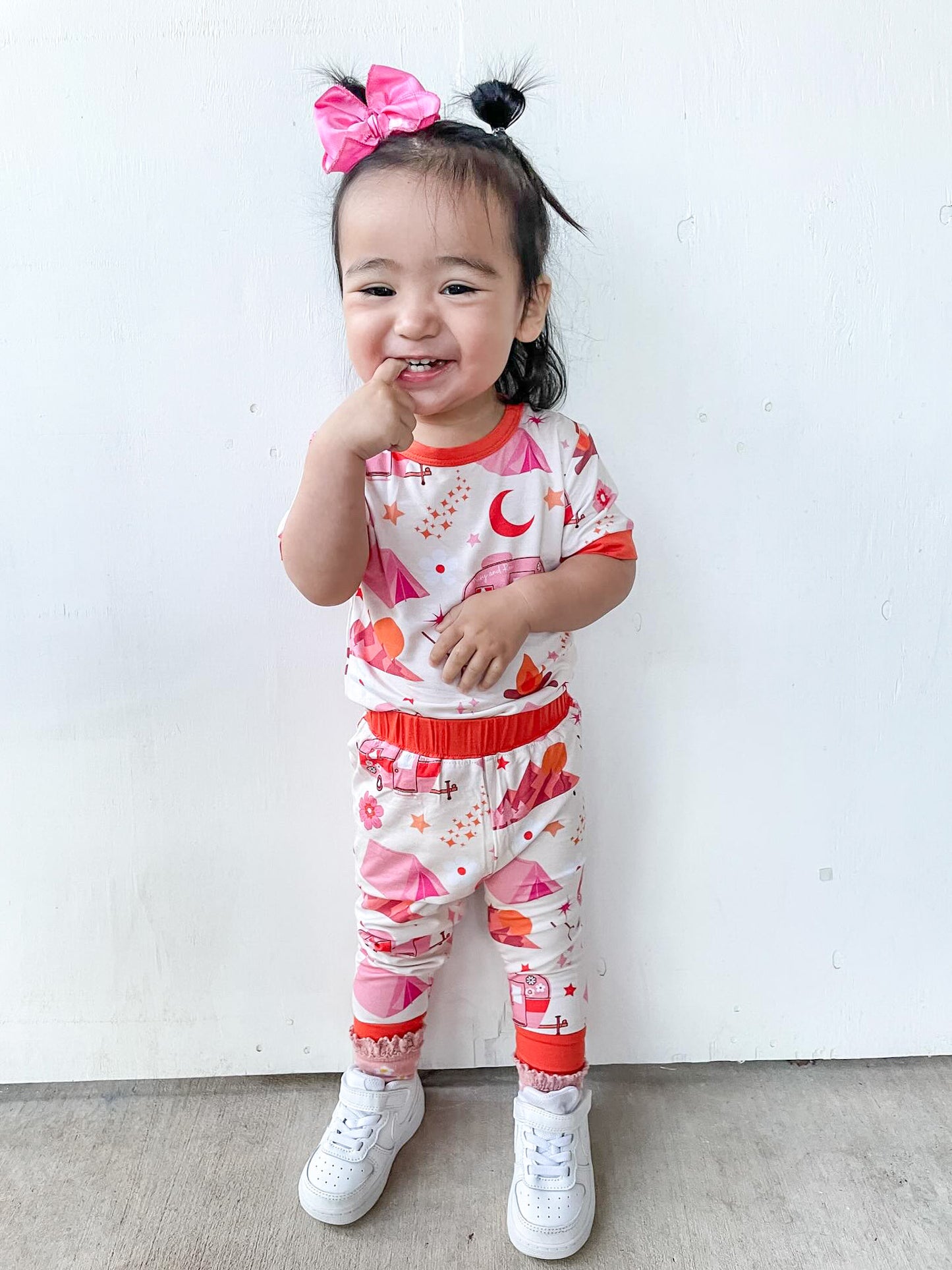 Glamping Girl 2-piece Pajamas
